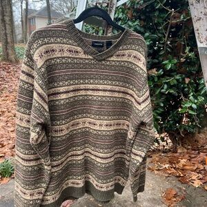 Liz Claiborne vintage Women's Patterned Sweatshirt in Brown and Cream